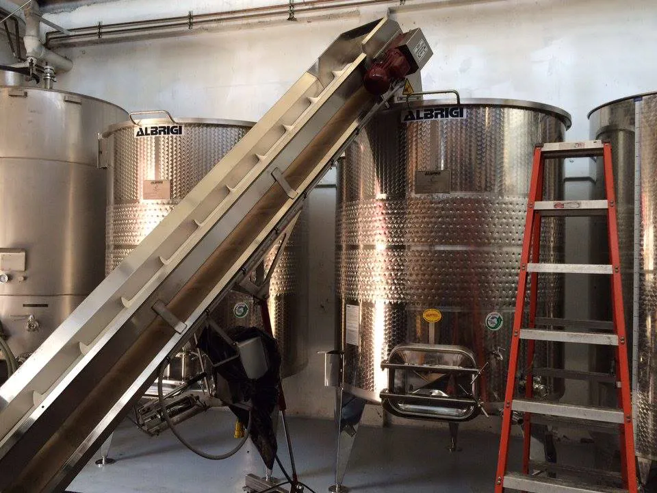albrigi steel tanks with grape sorter
